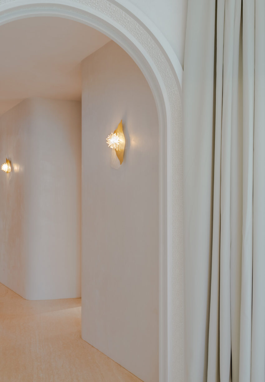 Sugar Bomb Single Sconce