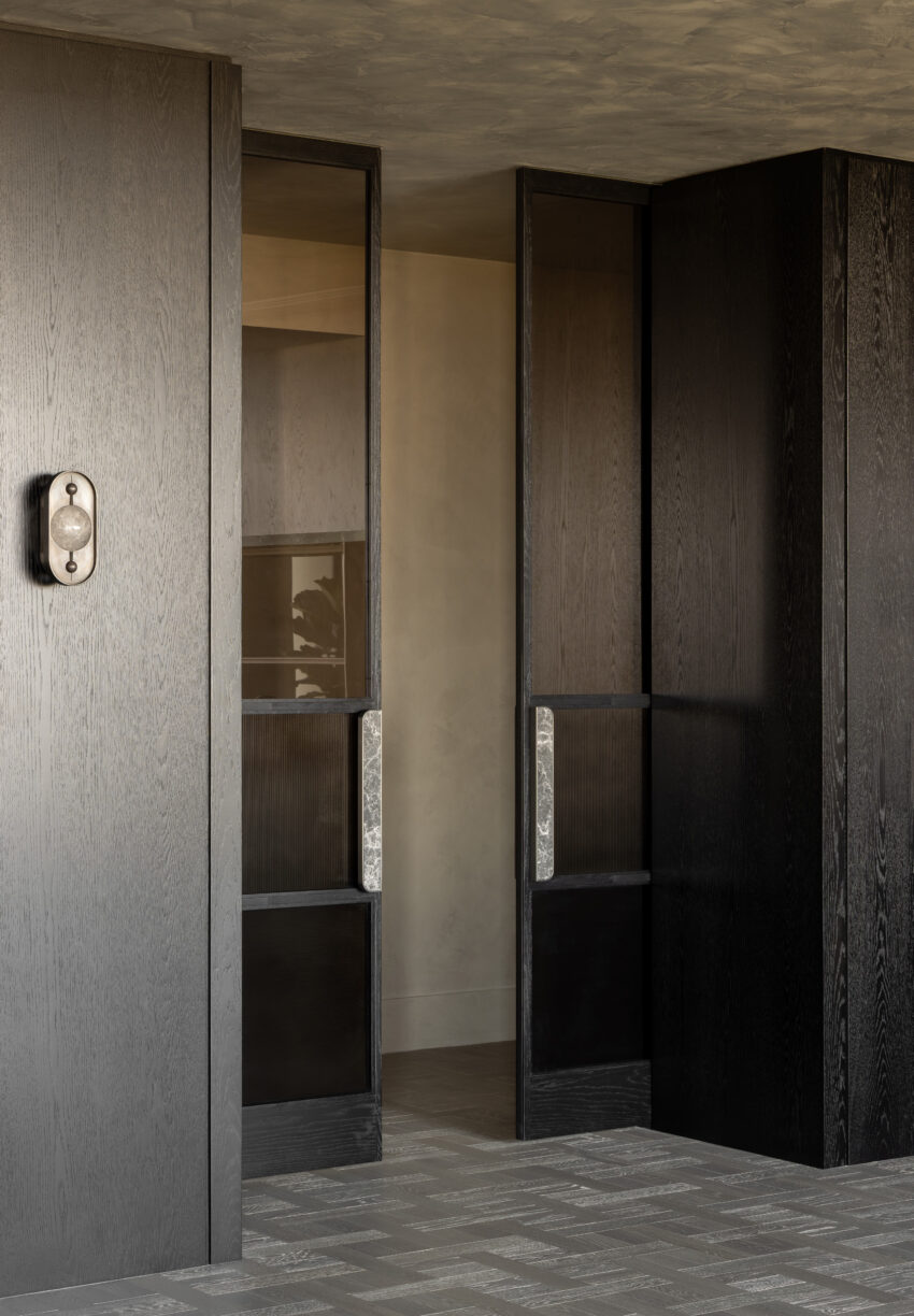 Ouranos I Sconce