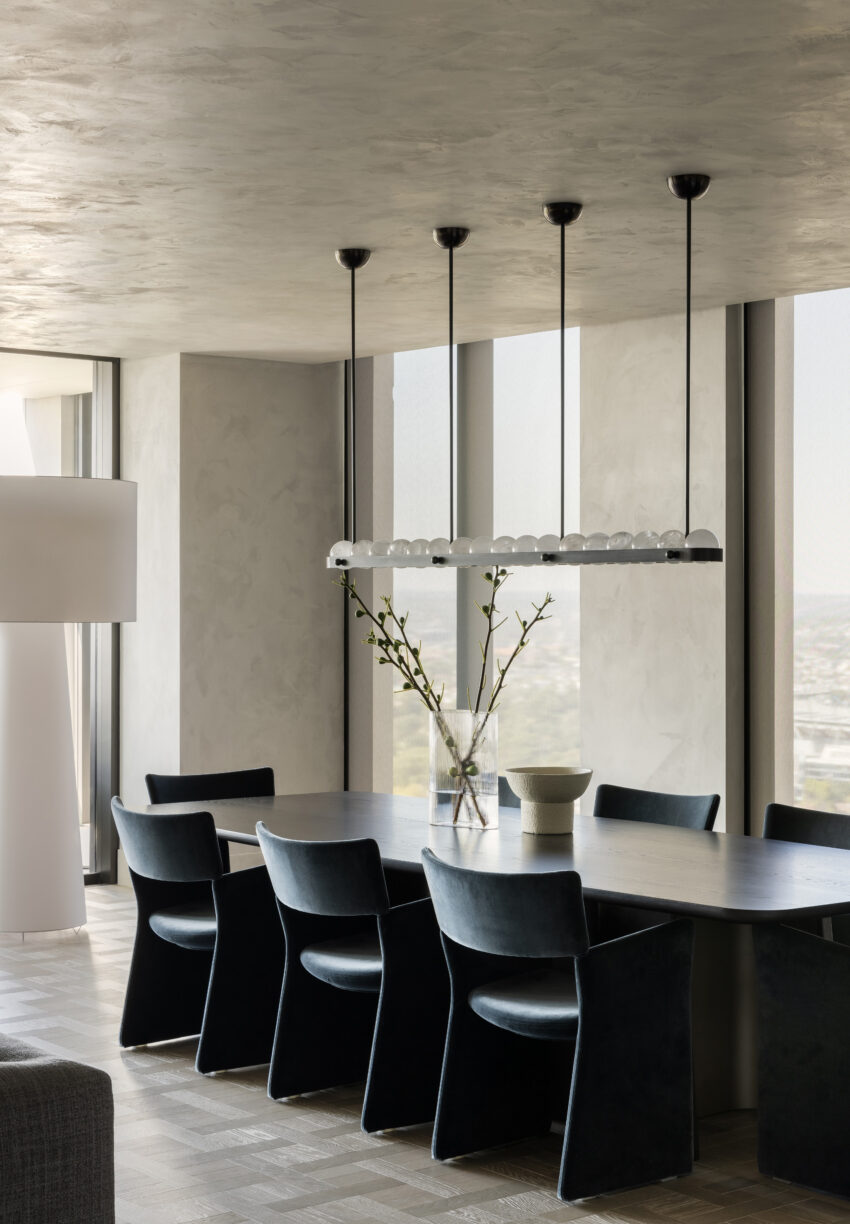 Ouranos II Linear Chandelier