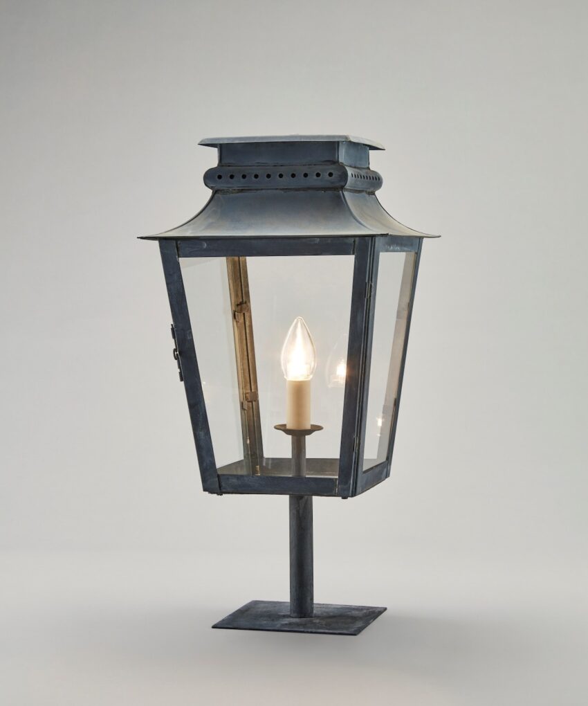 Zeus Lantern, Post Mount, Medium