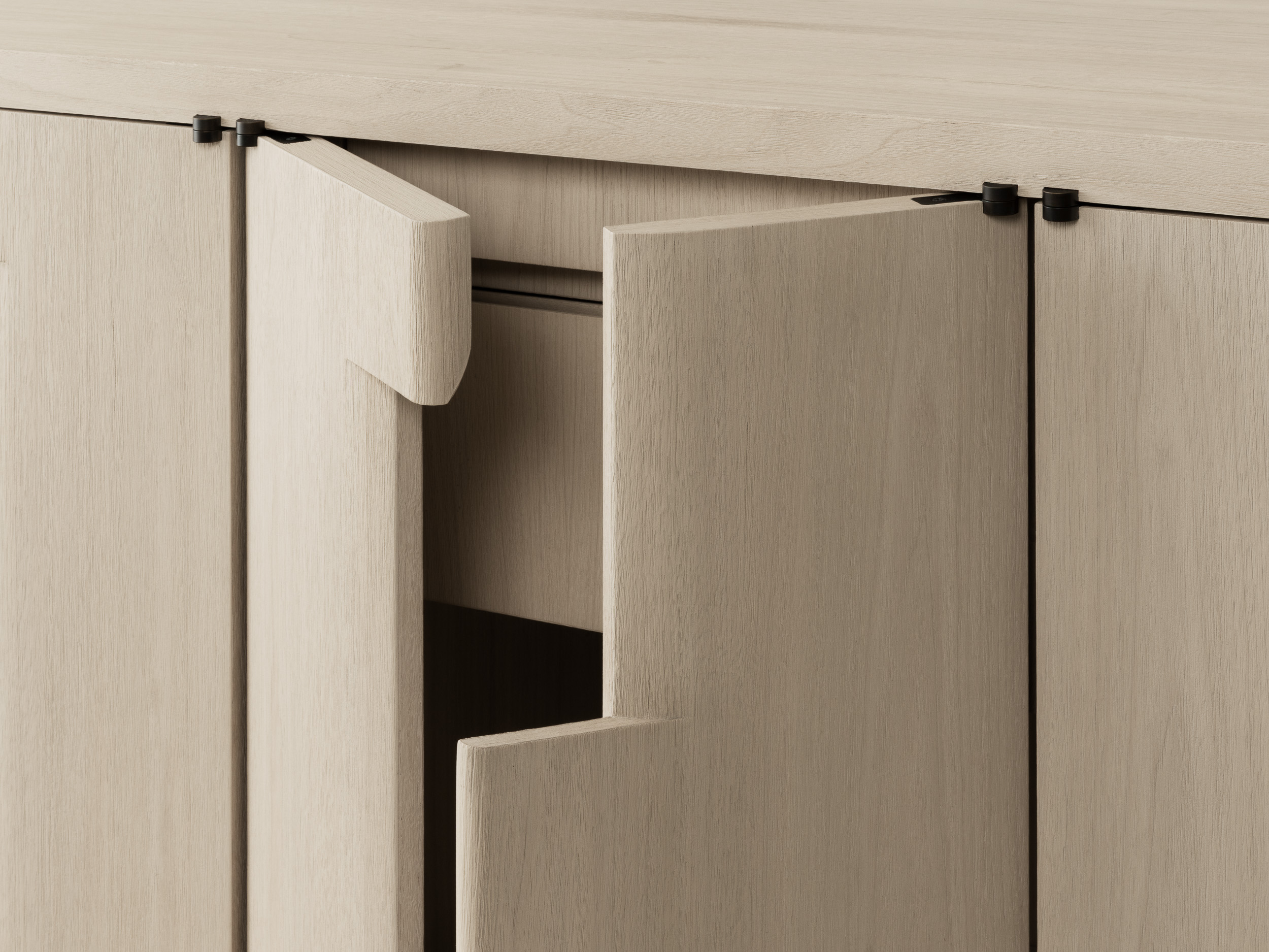 MEYER SIDEBOARD