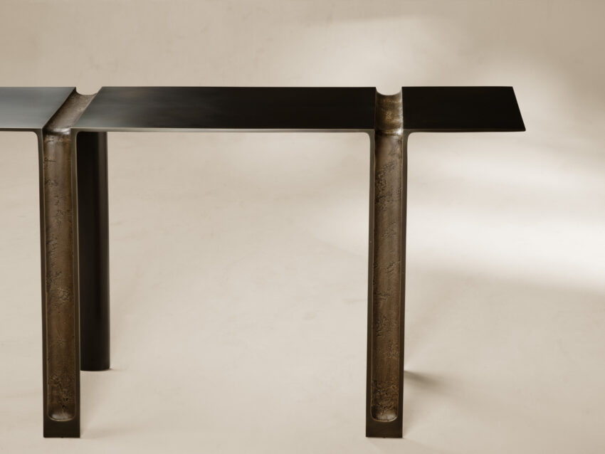 DUNMORE CONSOLE