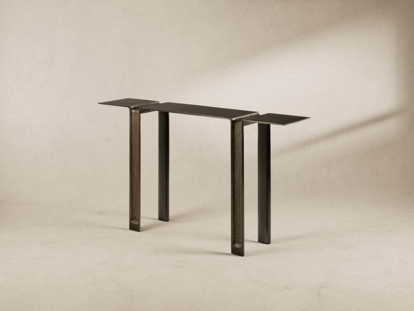 DUNMORE CONSOLE
