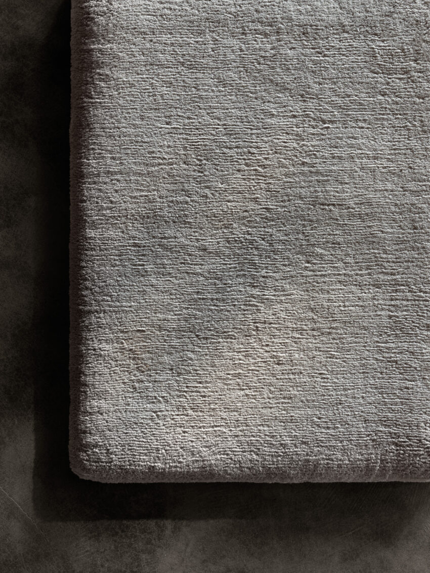 Moss – Light Grey