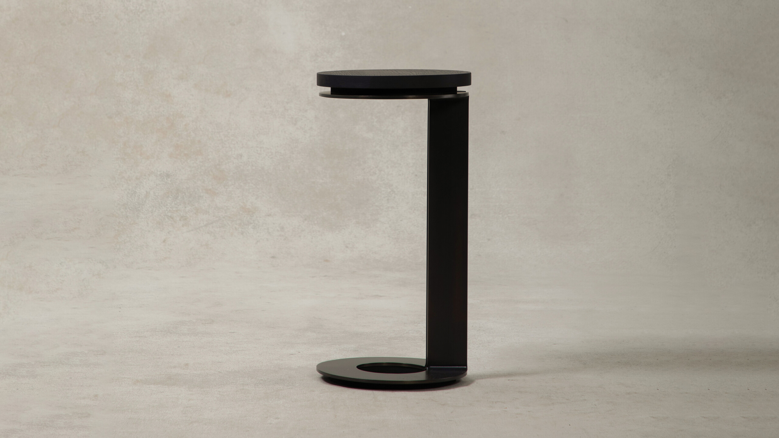 Halo Round Spot Table