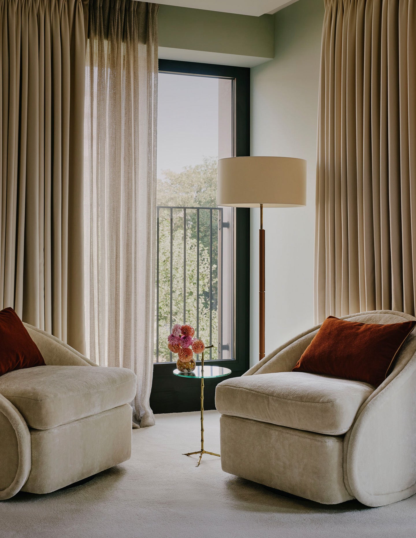 The Beak Swivel Chair