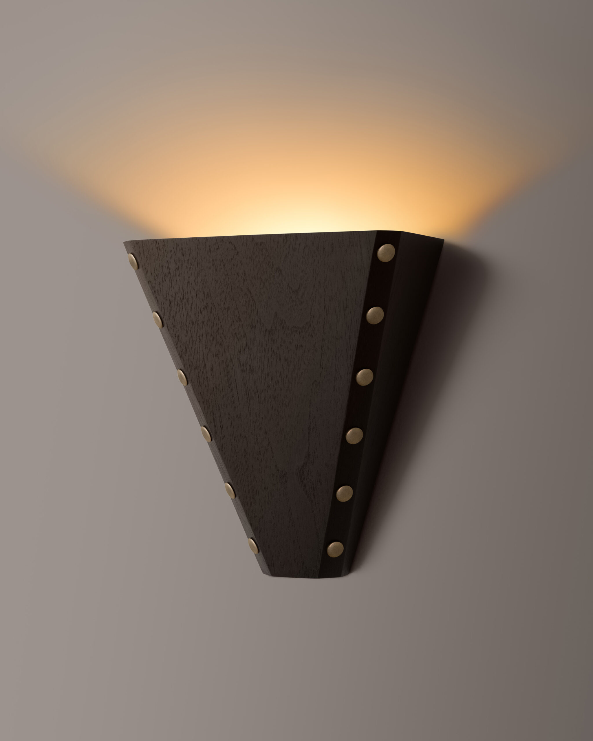 Stud Sconce - Pyramid 1 Large