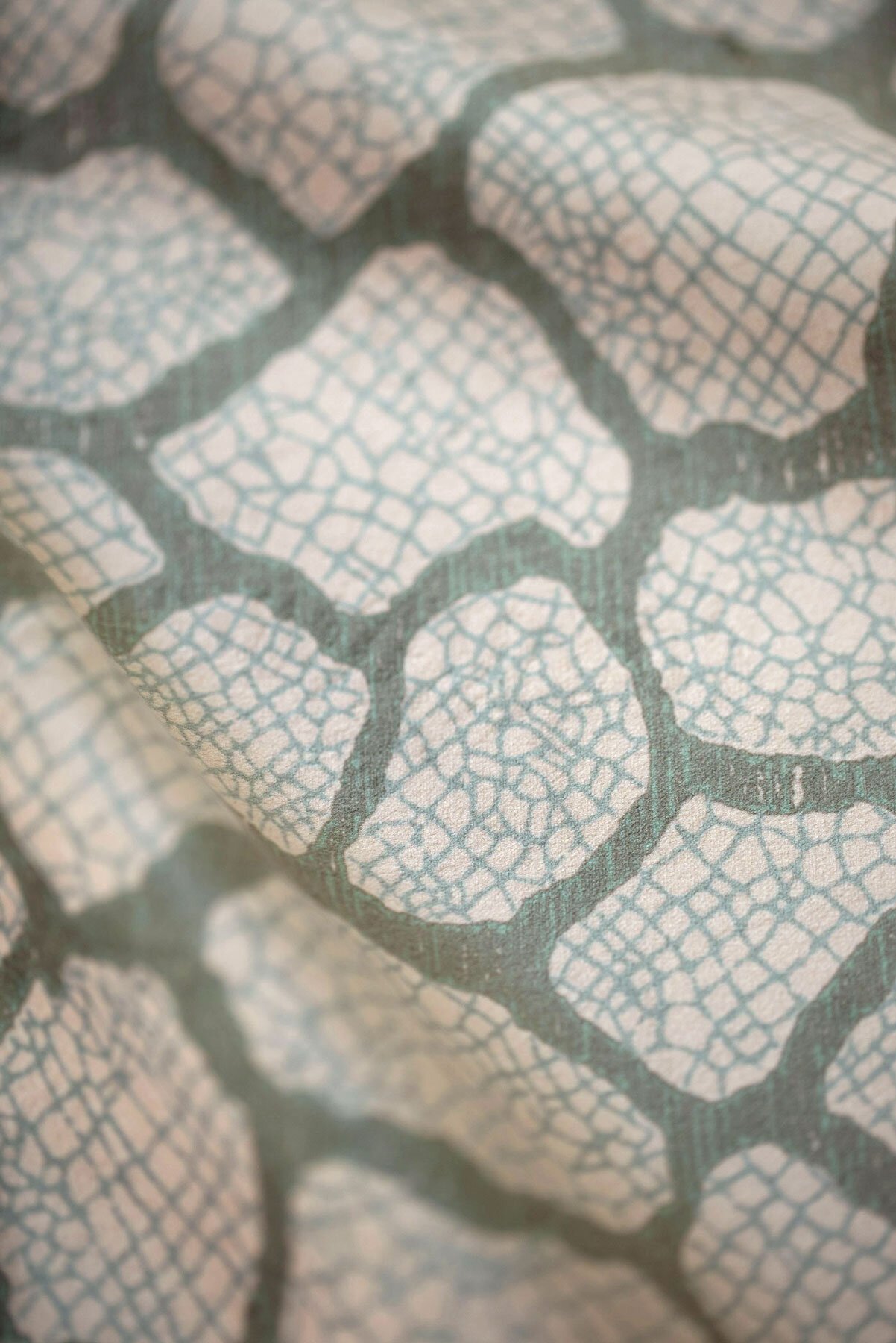 SABINE in ROSEWATER/TEA