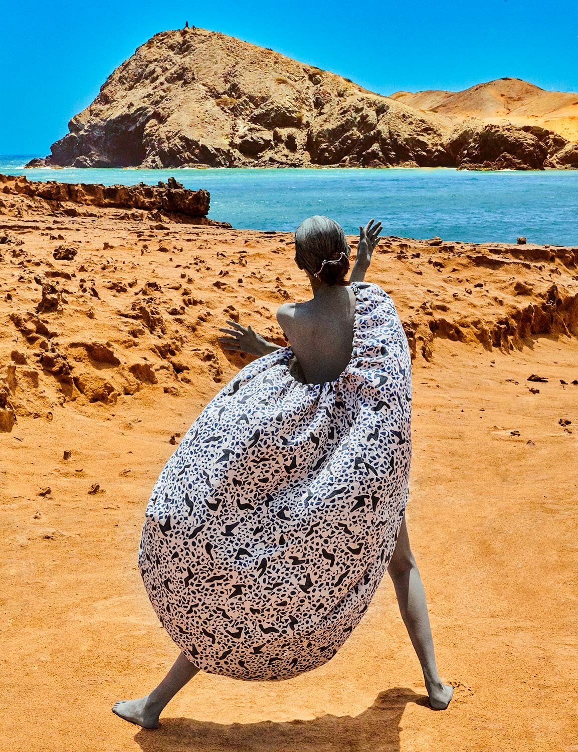 SIMONE in OBSIDIAN/ROSEWATER